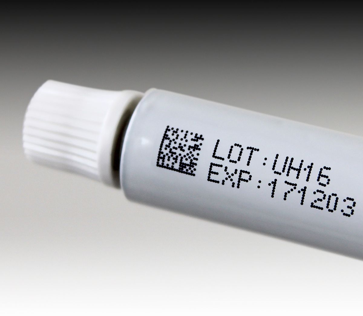 cij 1880 uhs 2d code plastic tube pharma